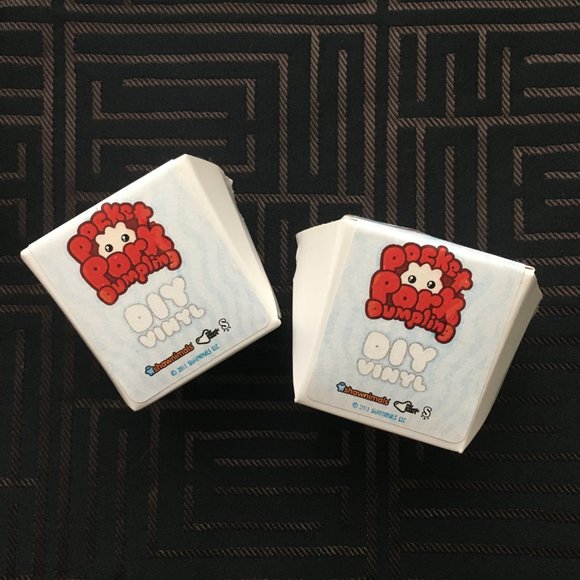 NWOT Two Shawnimals Pocket Pork Dumpling DIY Vinyl - Picture 11 of 13